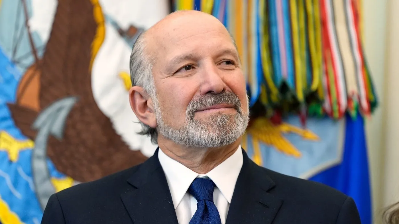 卢特尼克保证当前的贸易协议在关税讨论中不会受到重大干扰